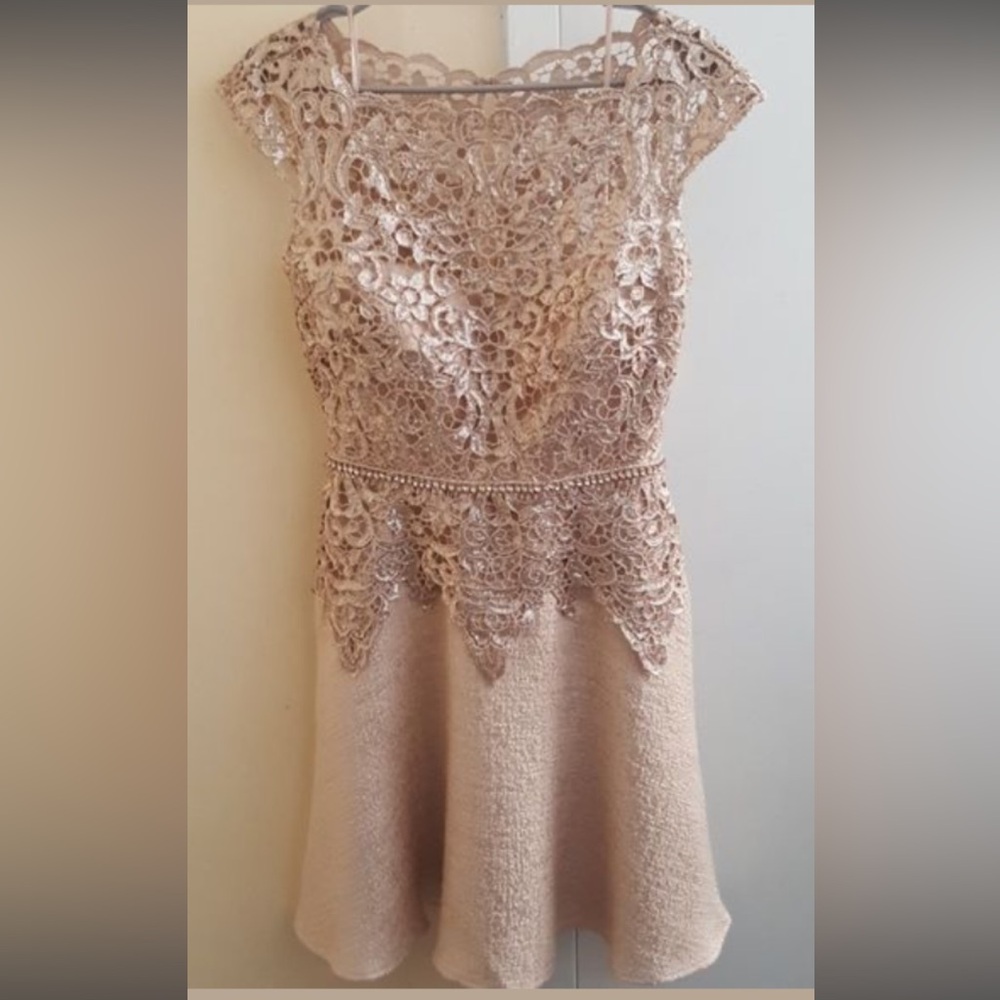 Badgley Mischka Sequin Tweed Blush Cocktail Dress never worn New size label 10/6